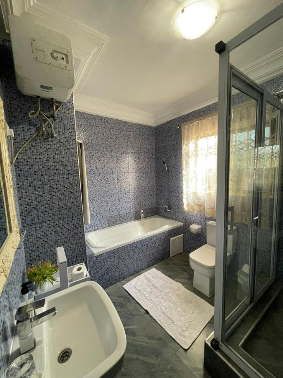 Perriman Hotel Kokrobite Ngoại thất bức ảnh